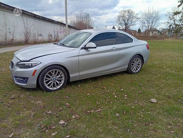 BMW 228, 2.0 l., Купе (coupe)