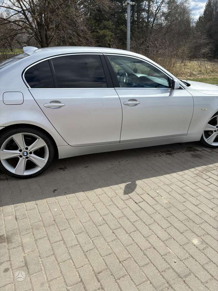 BMW 525, 2.5 l., Седан