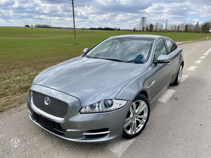 Jaguar XJ, 3.0 l., sedanas