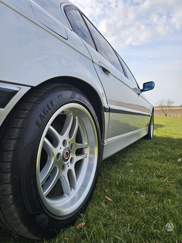 BMW 740, 4.4 l., Седан