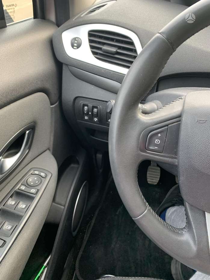 Renault Scenic, 1.5 l., hatchback