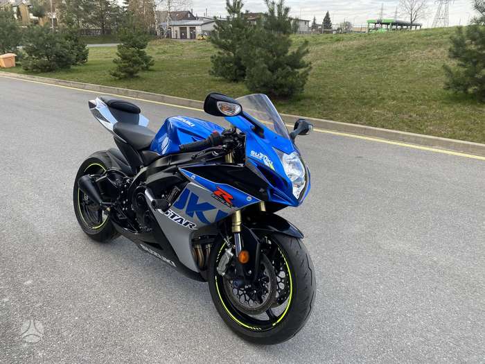 Suzuki GSX-R 750cc, superbikes