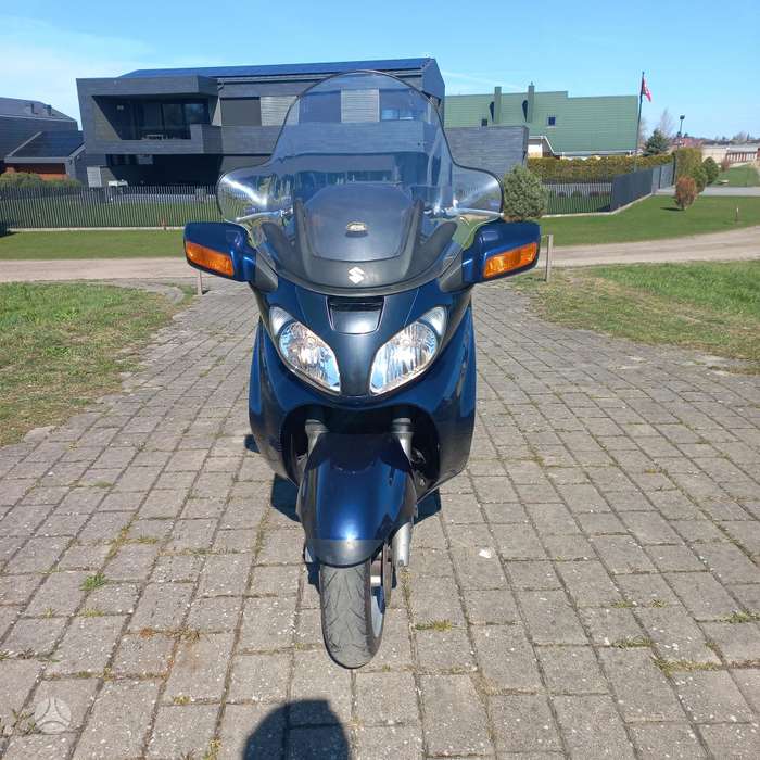 Suzuki Burgman 650cc, scooters / mopeds