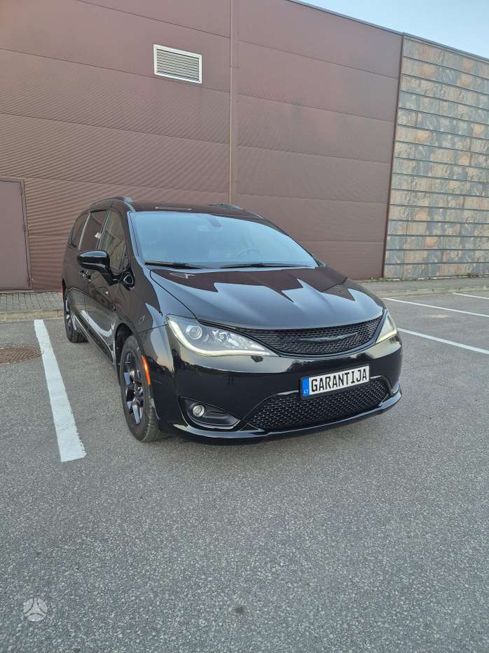 Chrysler Pacifica, Минивэн