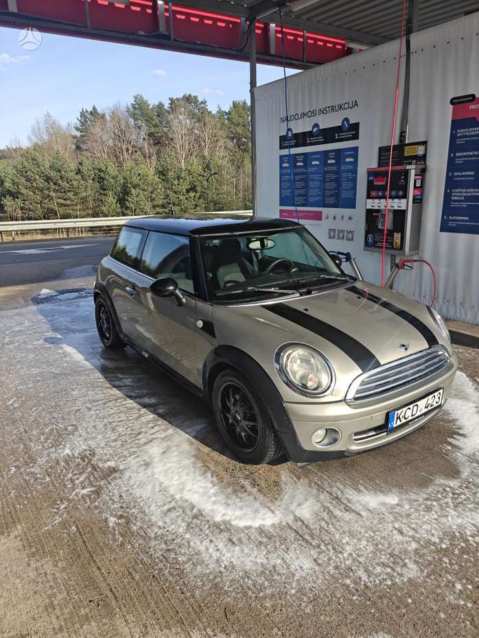 Mini Cooper, 1.6 l., hatchback
