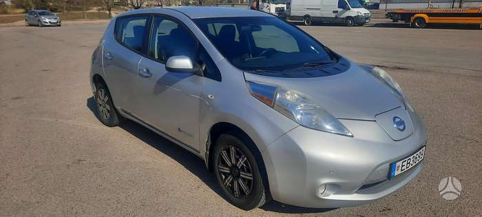 Nissan Leaf, 24 кВт·ч, Хэтчбек
