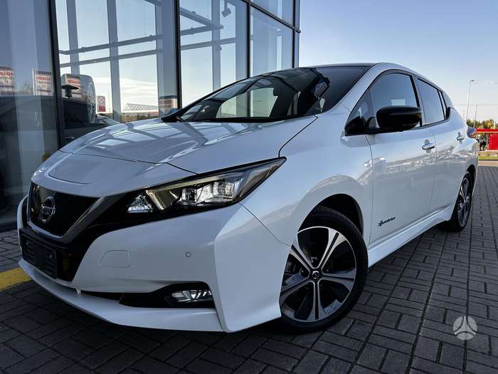 Nissan Leaf, 40 kWh, hatchback