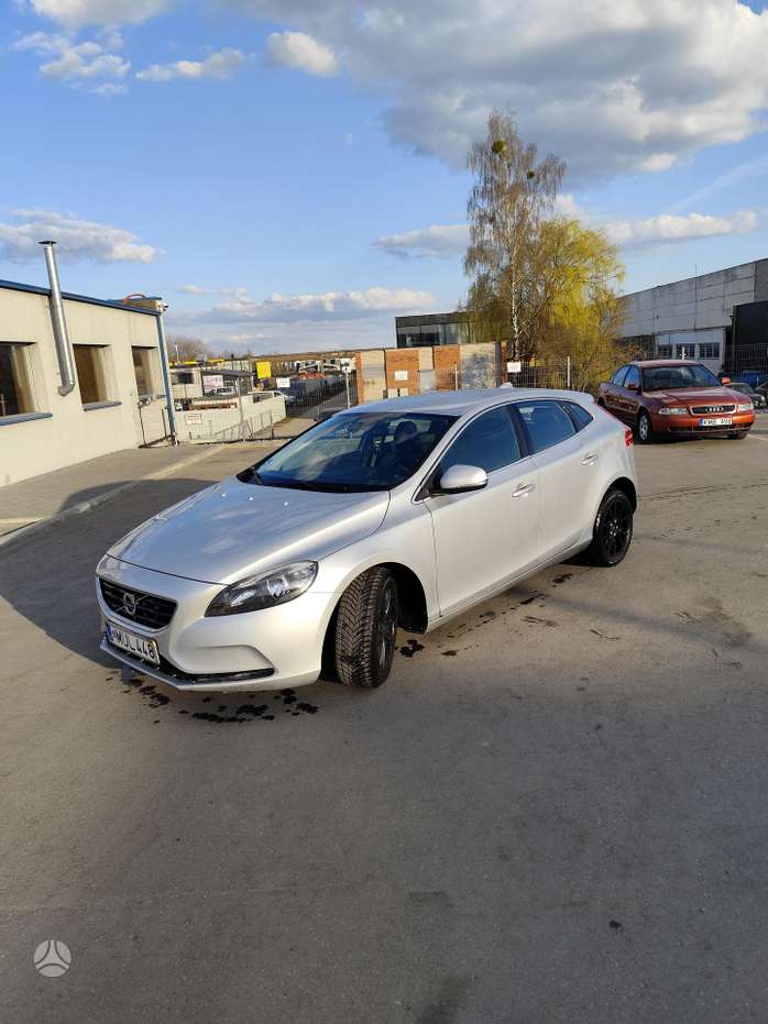 Volvo V40, 2.0 l., hatchback