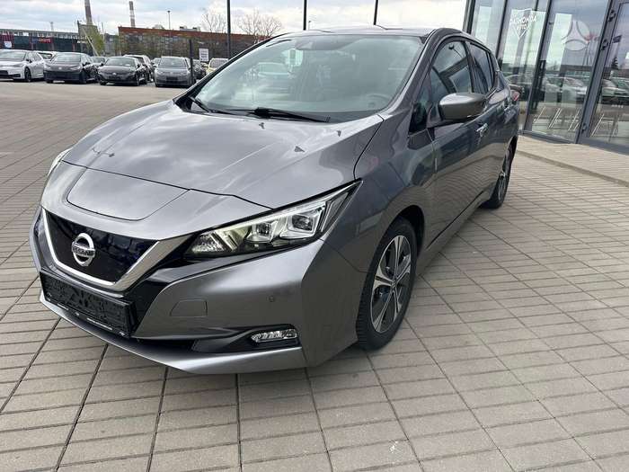 Nissan Leaf, 40 kWh, hatchback