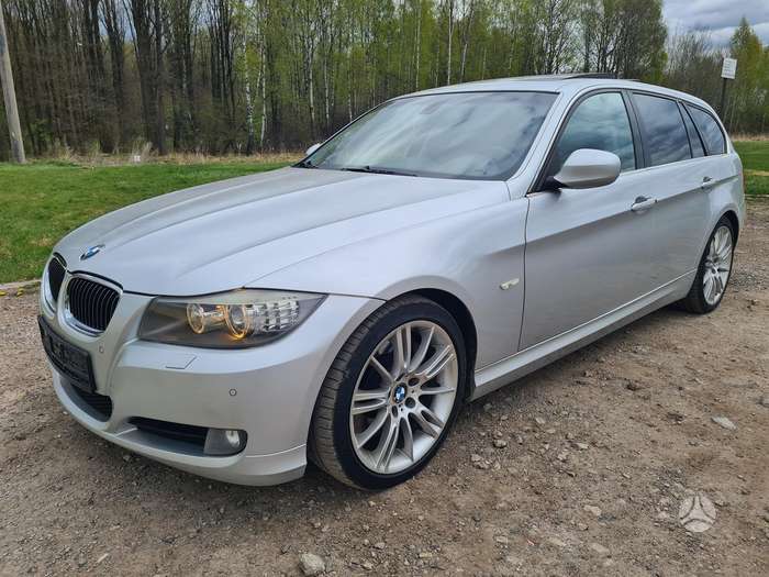 BMW 330, 3.0 l., Универсал