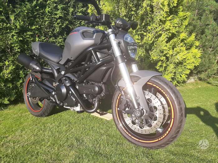 Ducati Monster 696cc, street / classic
