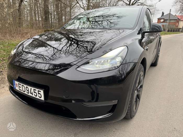 Tesla Model Y, 60 kWh, off-road / crossover