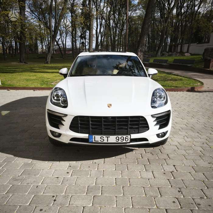Porsche Macan, 2.0 l., off-road / crossover