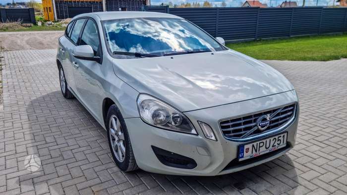 Volvo V60, 2.0 l., Универсал