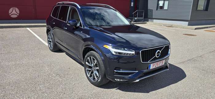 Volvo XC90, 2.0 l., off-road / crossover