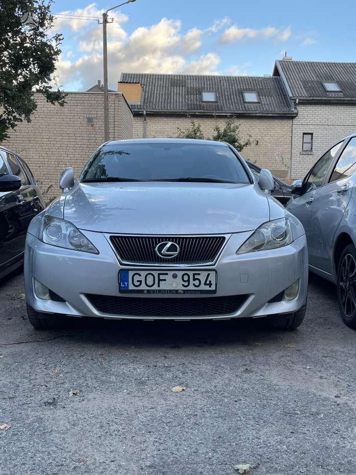 Lexus IS 220, 2.2 l., Седан