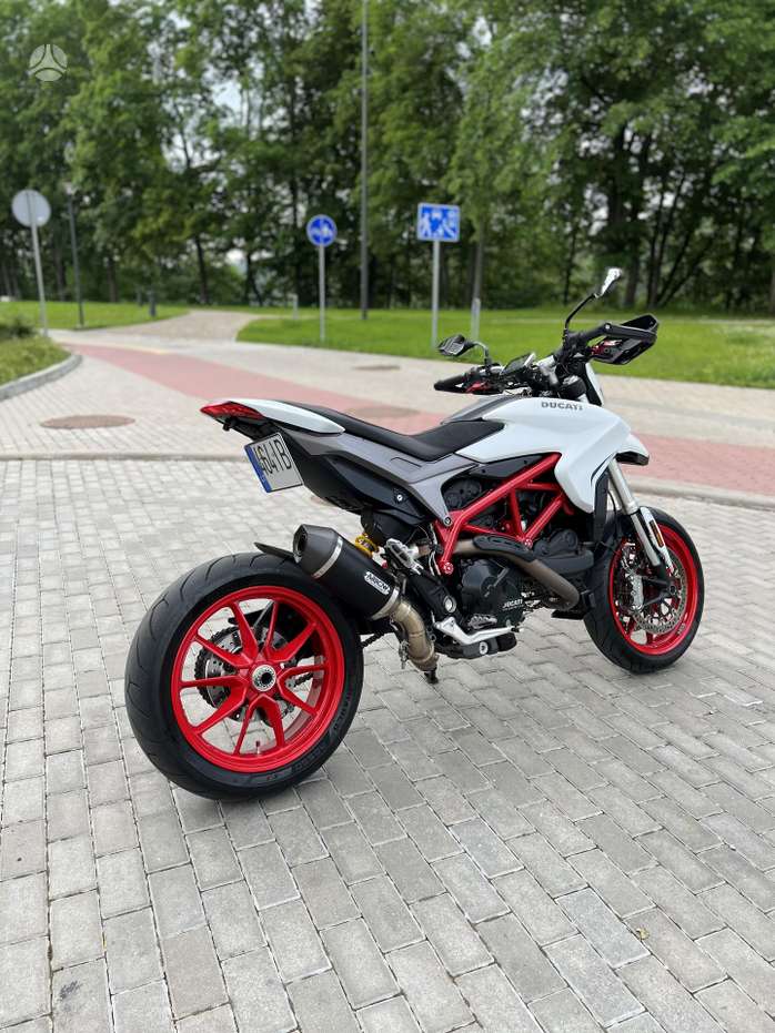 Ducati Hypermotard 937cc, supermoto