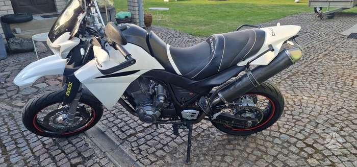 Yamaha XT (Tenere) 660cc, supermoto