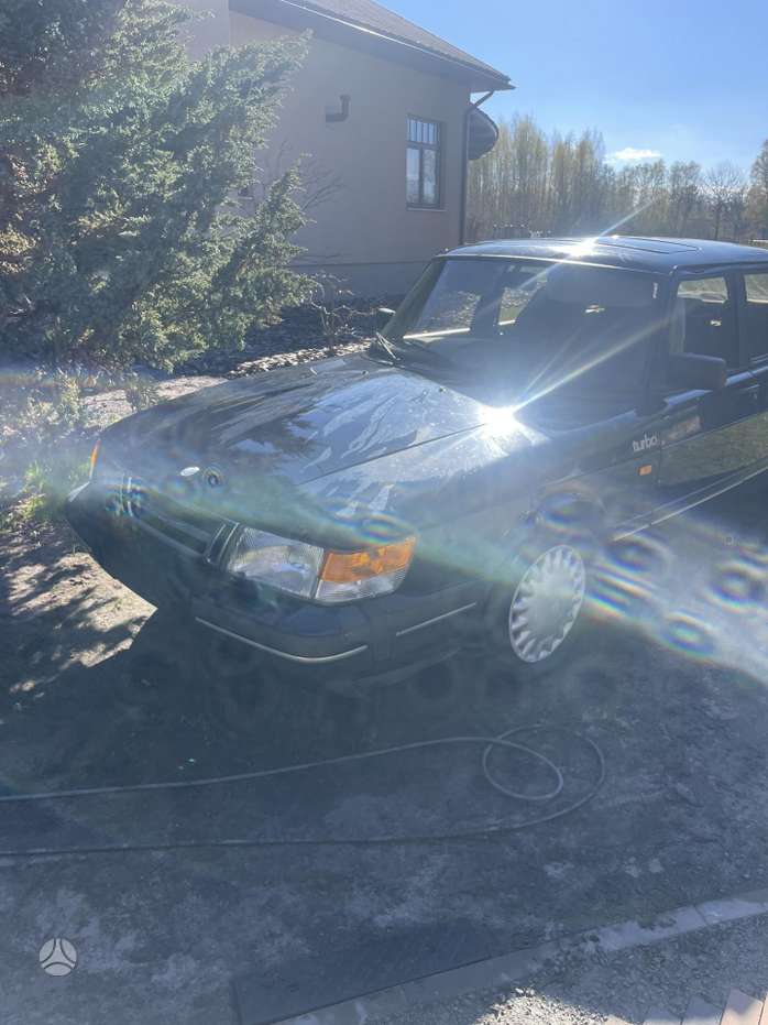 Saab 900, hatchback