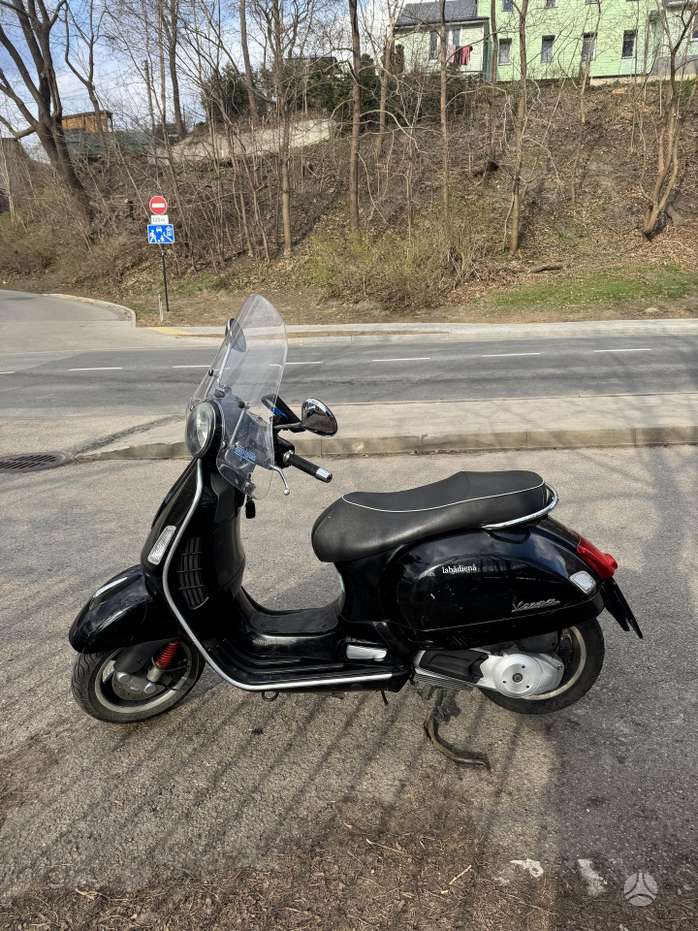 Piaggio Vespa 125cc, мотороллеры / мопеды