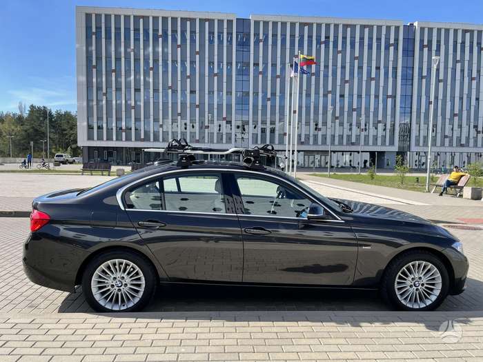 BMW 318, 1.5 l., Седан