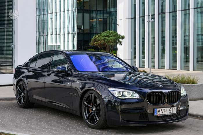 BMW 730, 3.0 l., Седан