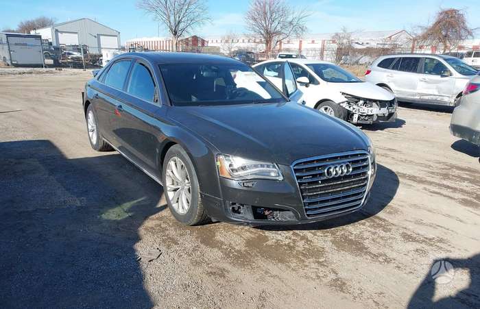 Audi A8, 4.2 l., Седан