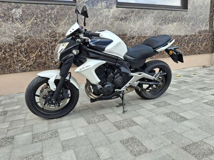Kawasaki ER 649cc, street / classic