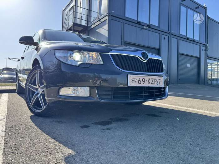 Skoda Superb, 1.8 l., sedanas