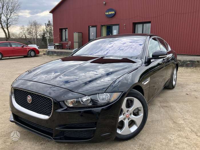 Jaguar XE, 2.0 l., Седан