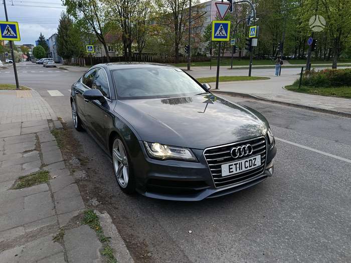 Audi A7, sedanas