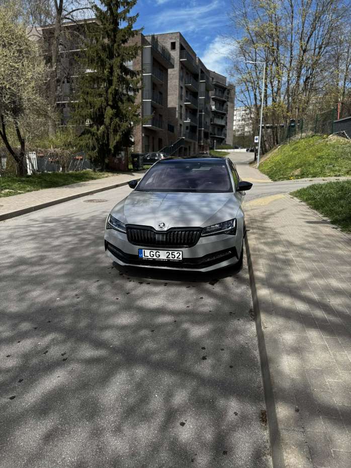 Skoda Superb, 1.5 l., hatchback