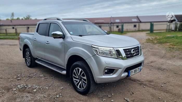 Nissan Navara, 2.3 l., Пикап