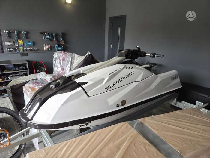 Yamaha Superjet, водные мотоциклы