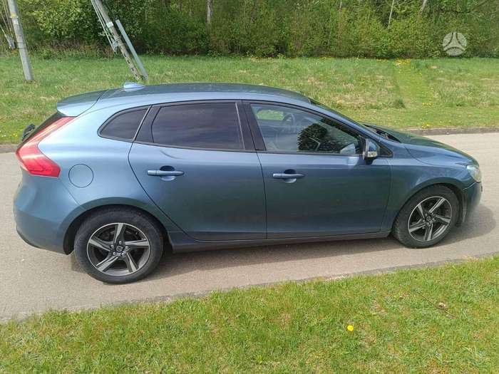 Volvo V40, 1.6 l., Хэтчбек