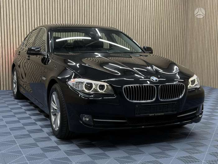 BMW 520, 2.0 l., Седан