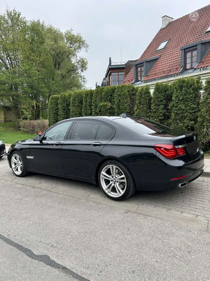 BMW 740, 3.0 l., Седан