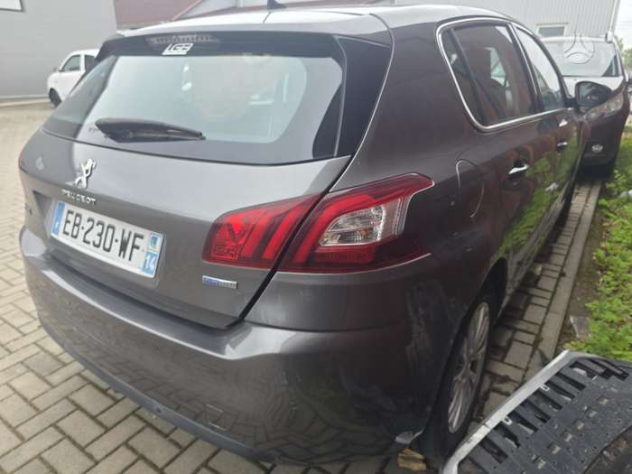 Peugeot 308, 1.2 l., hatchback