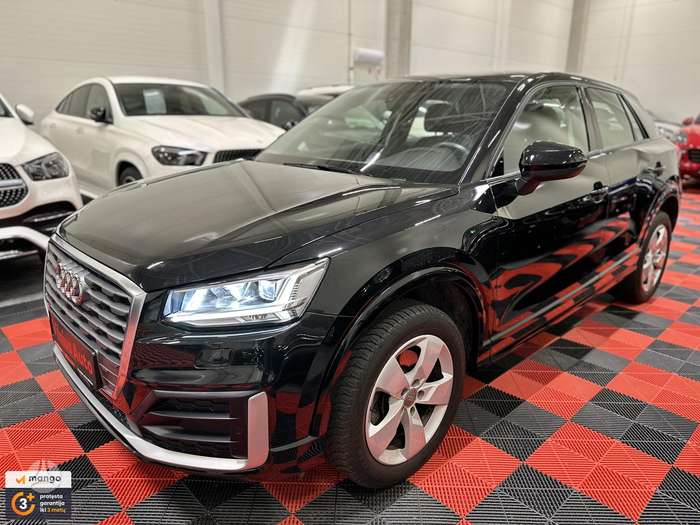 Audi Q2, 1.0 l., off-road / crossover