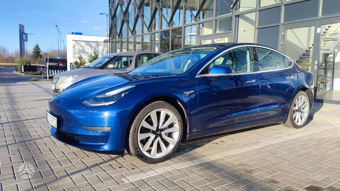 Tesla Model 3, 81 кВт·ч, Хэтчбек