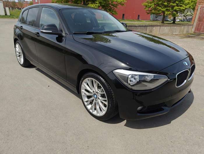 BMW 118, 2.0 l., hatchback