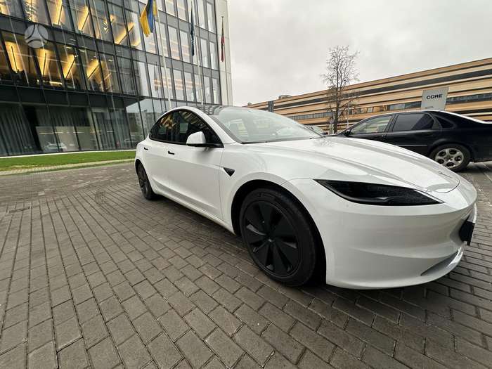 Tesla Model 3, 82 кВт·ч, Седан