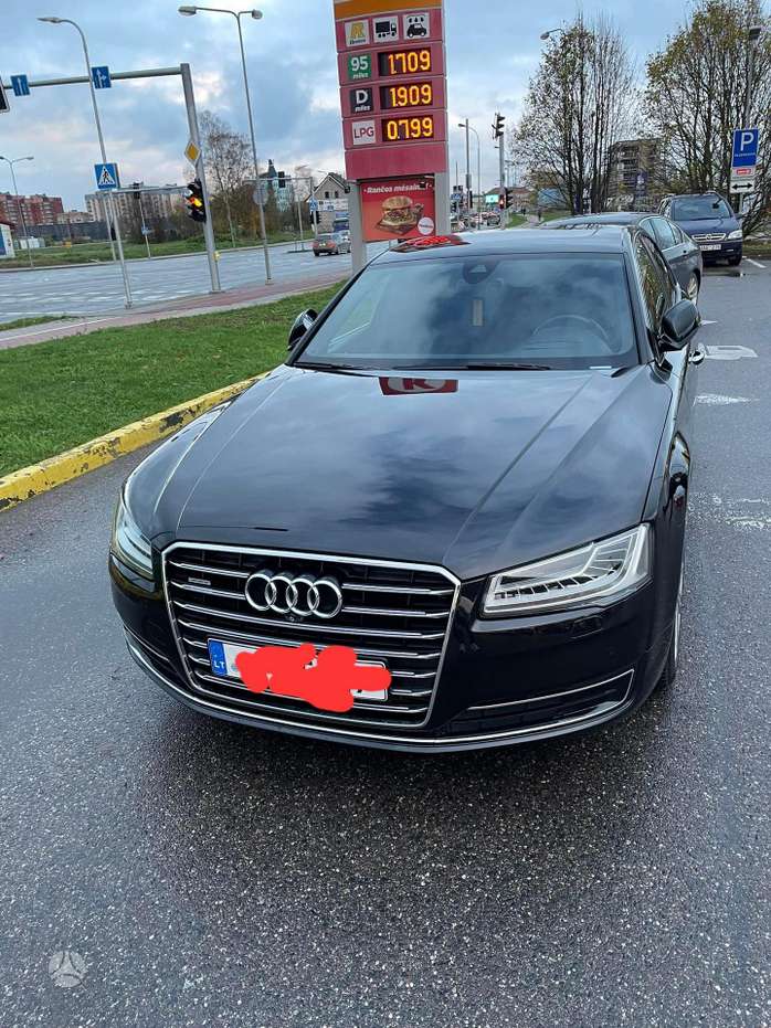 Audi A8, 3.0 l., Седан
