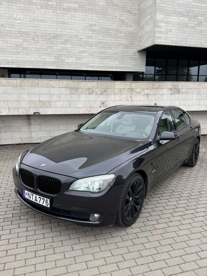 BMW 740, 3.0 l., Седан
