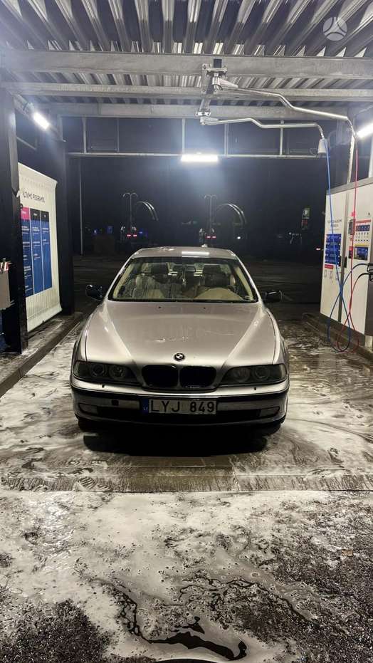 BMW 525, 2.5 l., Седан