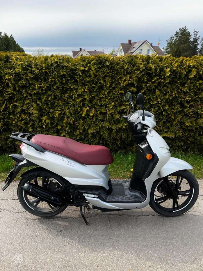 Peugeot Tweet 50cc, scooters / mopeds
