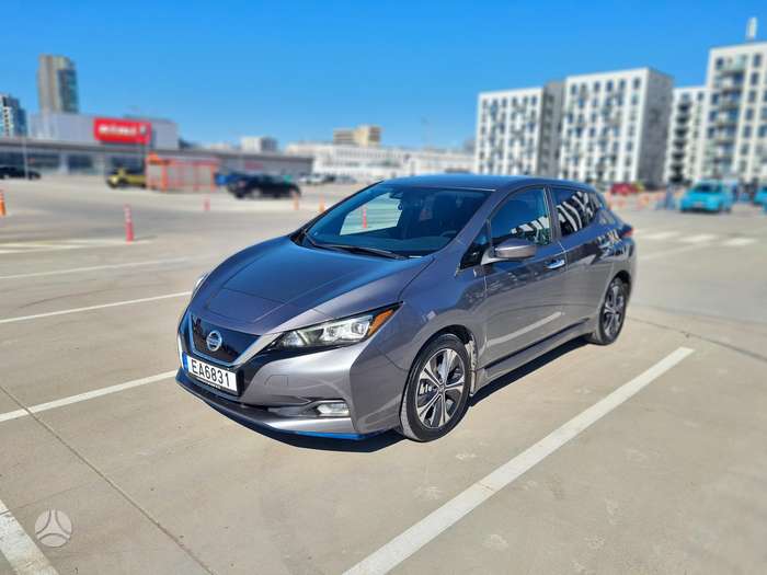 Nissan Leaf, 62 kWh, hatchback