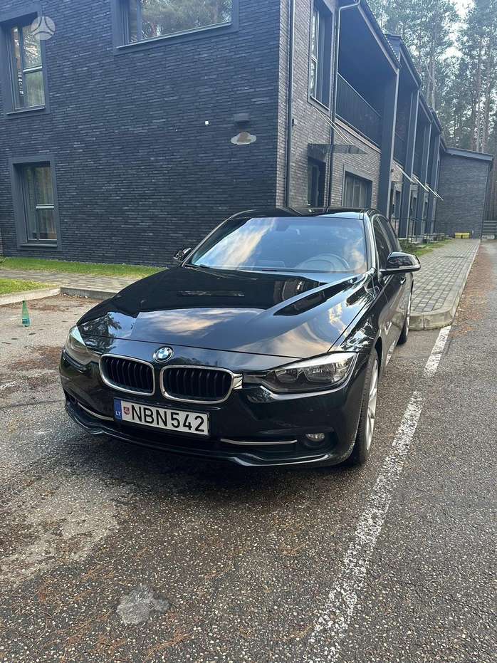 BMW 318, 1.5 l., Седан