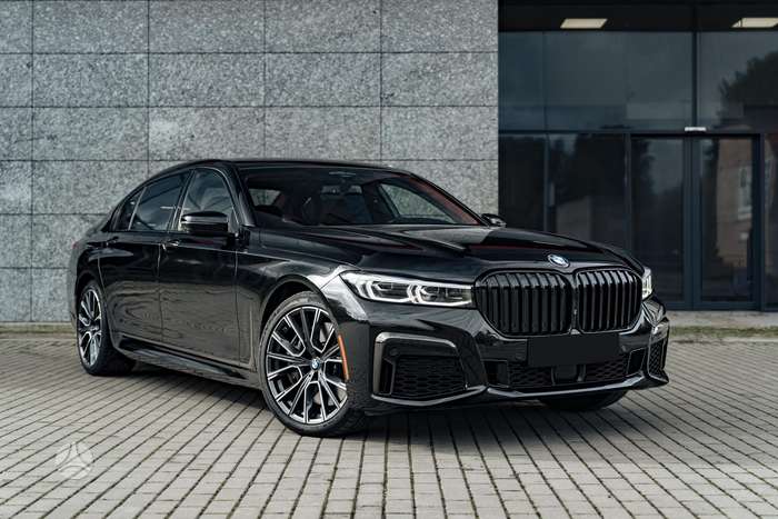 BMW 750, 4.4 l., Седан