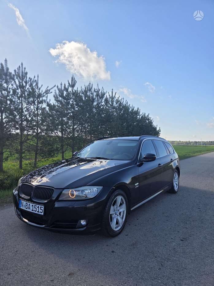BMW 320, Универсал